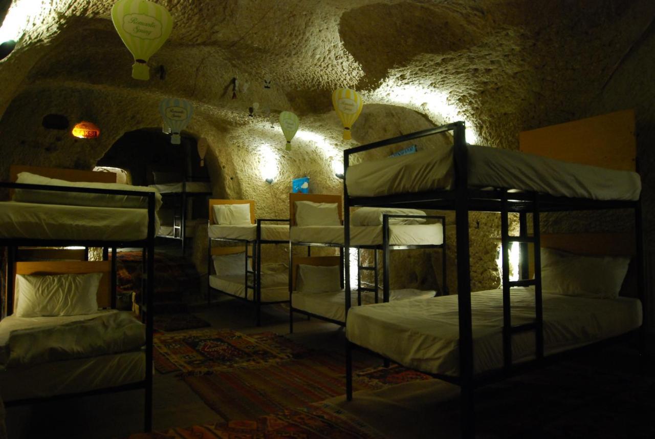 Kamelya Cave Hostel (Adults Only) Гьореме Екстериор снимка